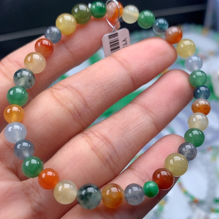 翡翠手镯未镶嵌卡