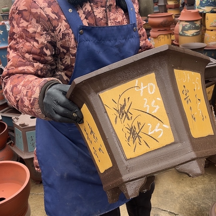 紫砂紫砂花盆和一