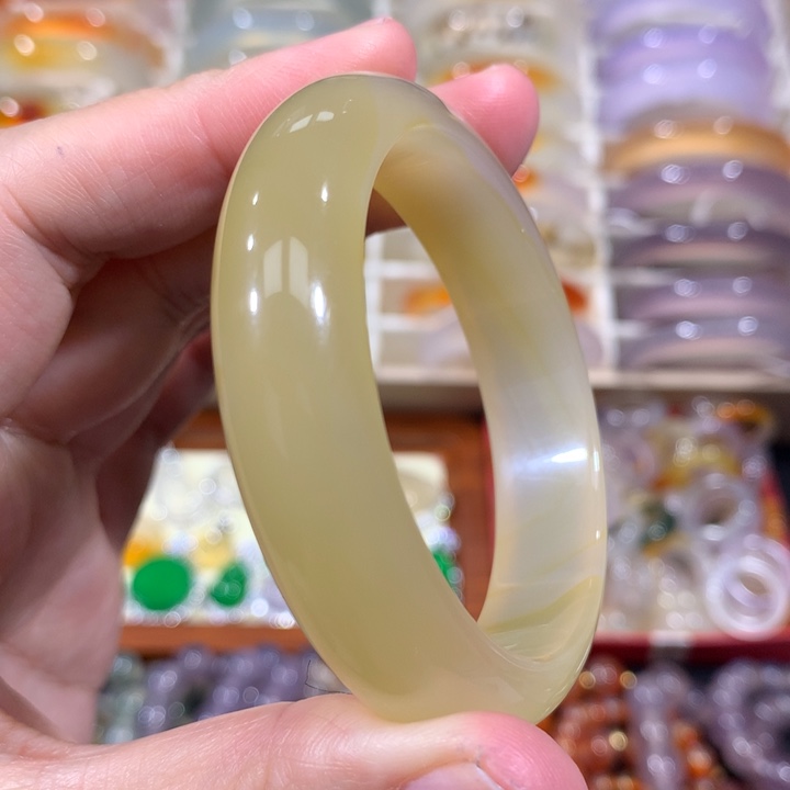 玛瑙/玉髓手镯未镶嵌