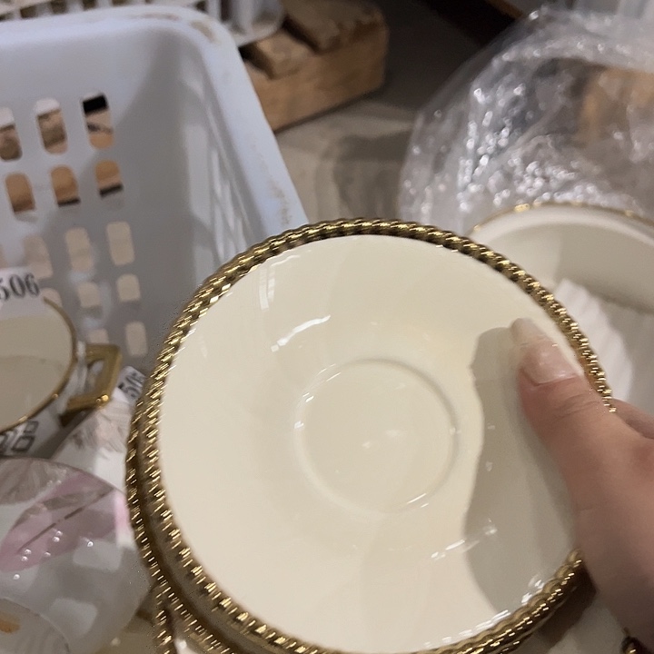 陶四个碟子，1111111111.6英寸