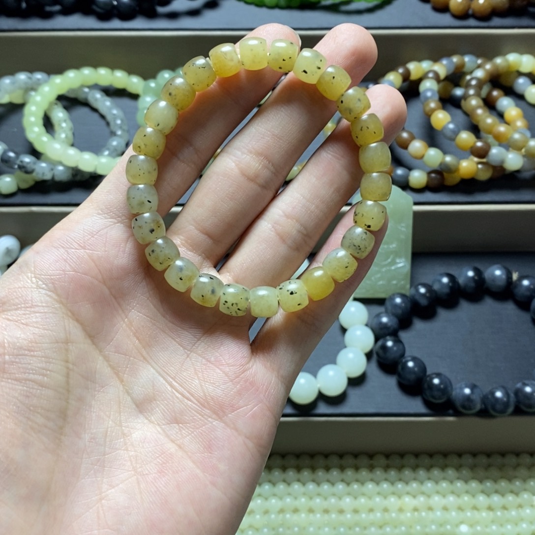 和田玉未镶嵌手链