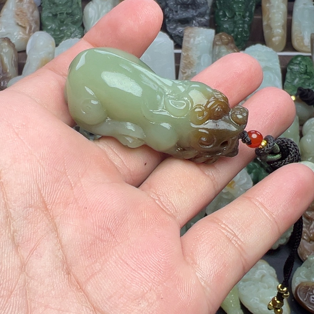 和田玉未镶嵌挂件