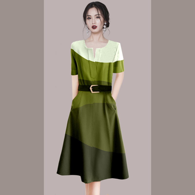 时尚V领收腰绿色连衣裙2025女新款夏季短袖气质中长裙子