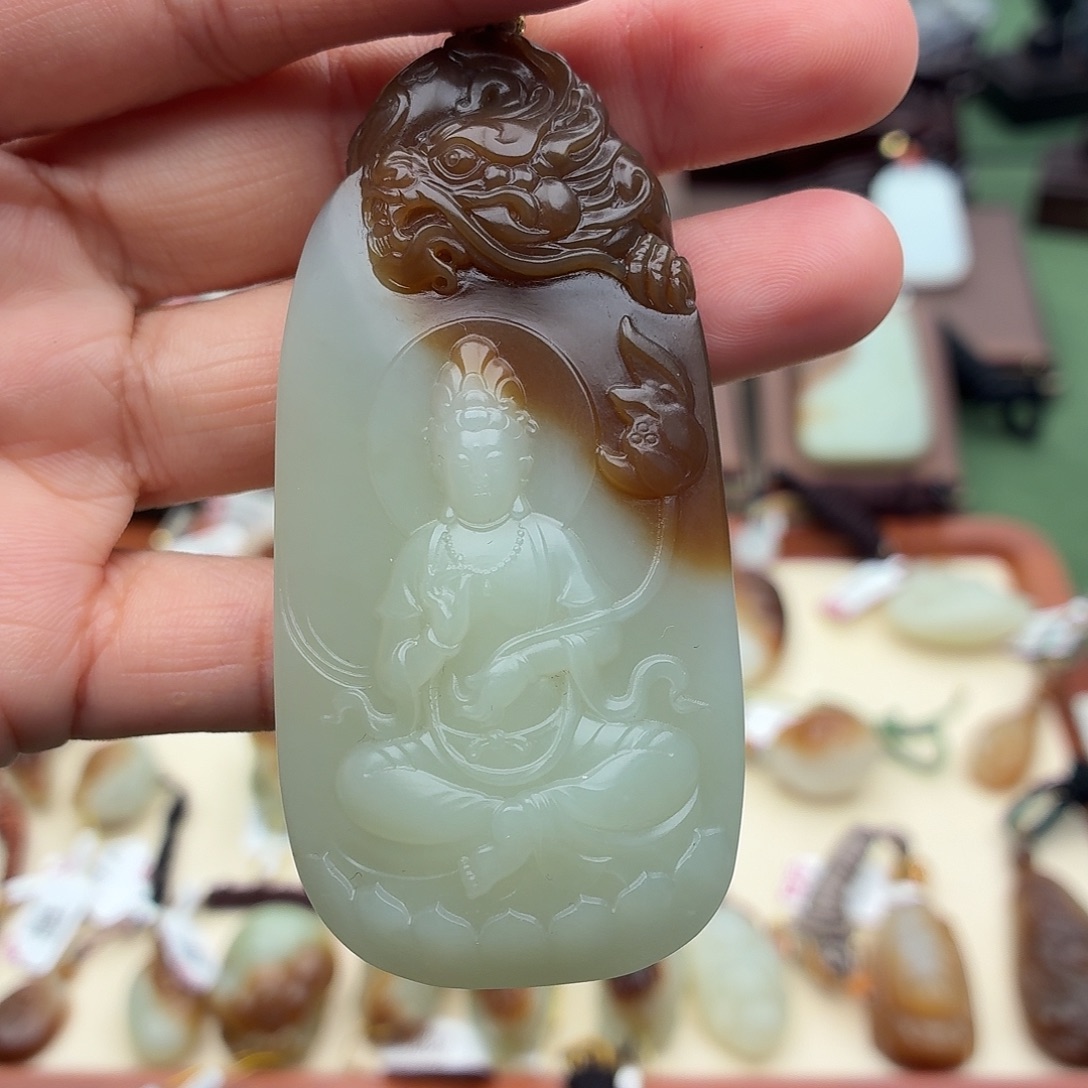 和田玉（糖玉）未镶嵌颈饰