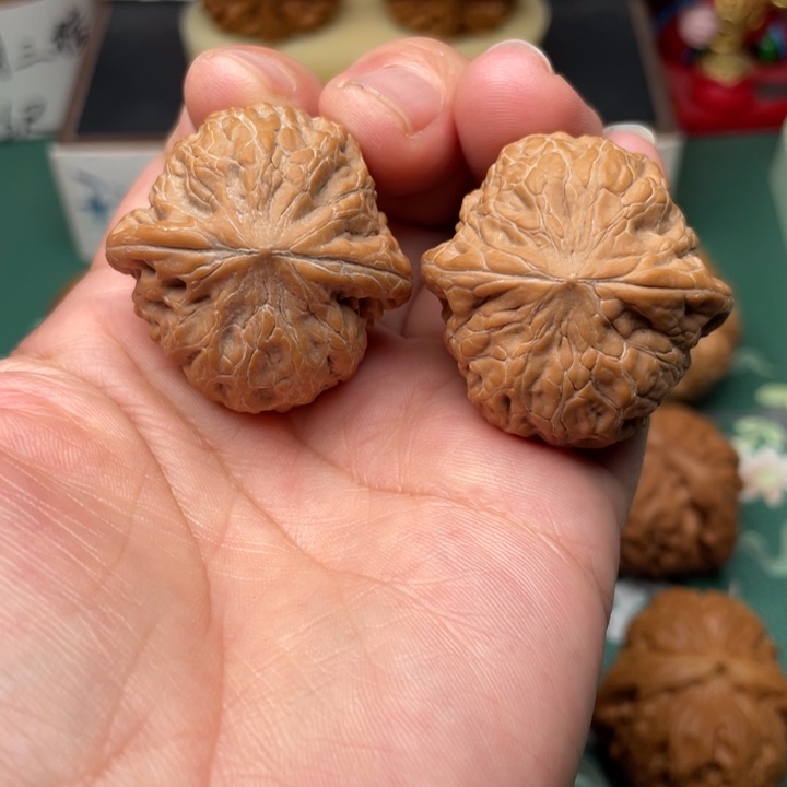 【闪购商品】文玩核桃吊坠35全品铁锤