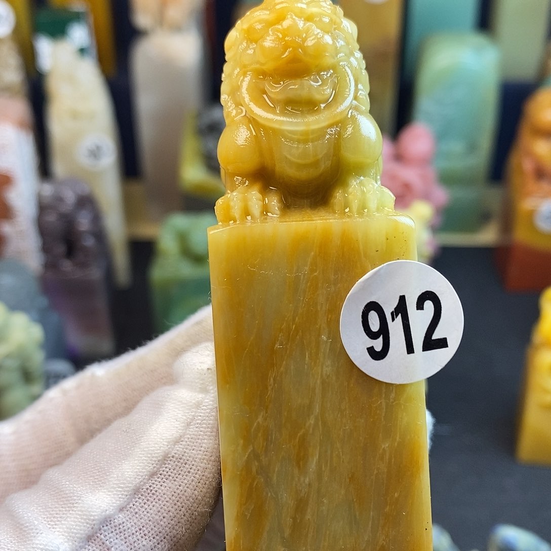 青田石篆刻艺术家的作品