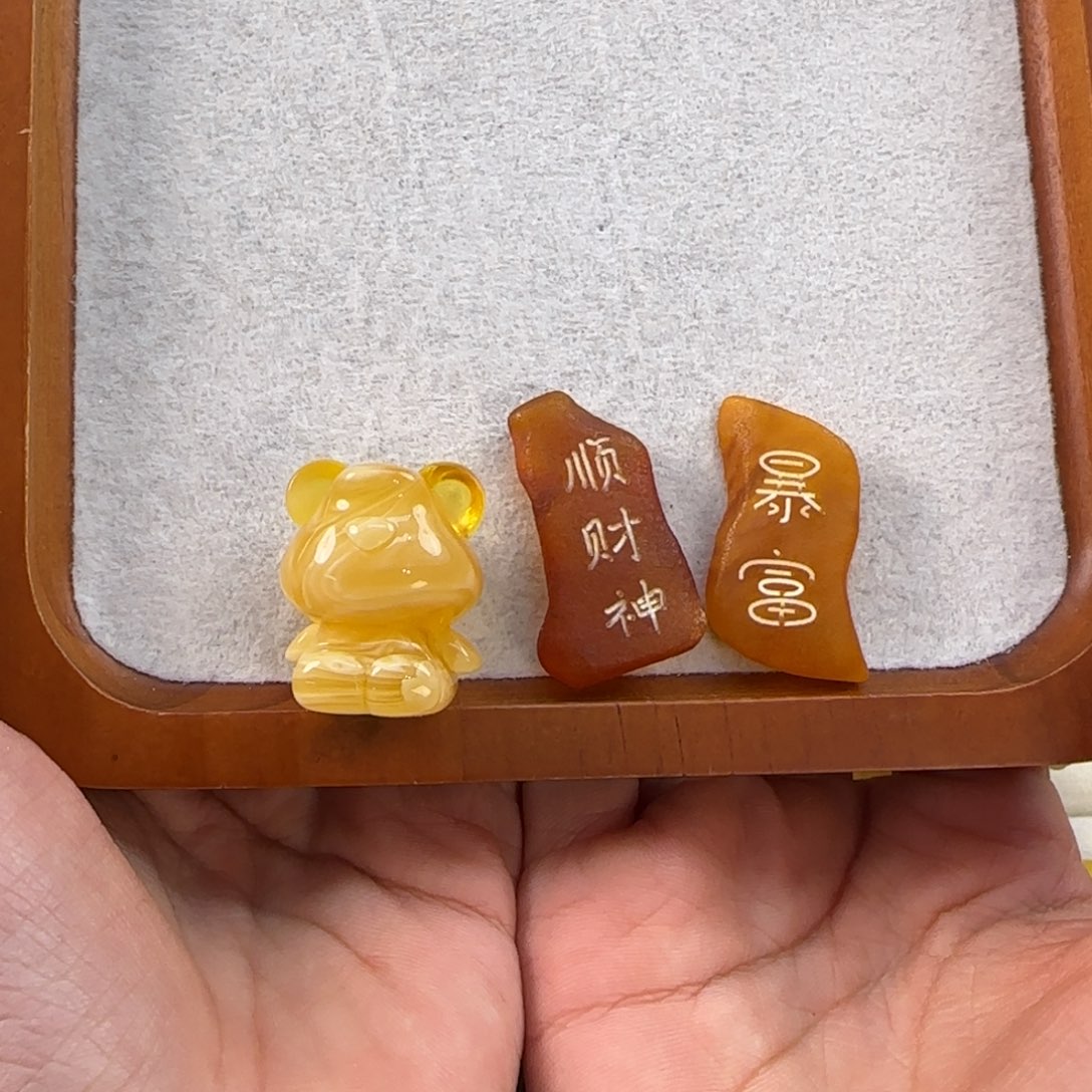 裸石琥珀未镶嵌巍*琥珀