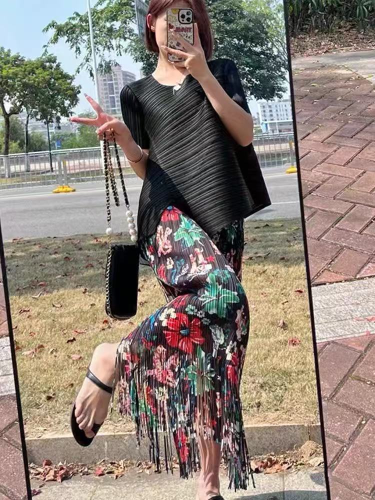 精致褶皱显瘦遮肉时尚