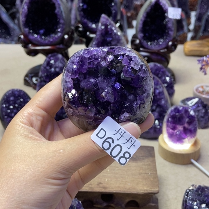 未镶嵌水晶大型摆件（非配饰）