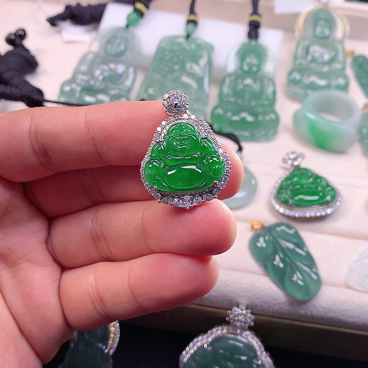 翡翠颈饰银S925镶嵌翡翠