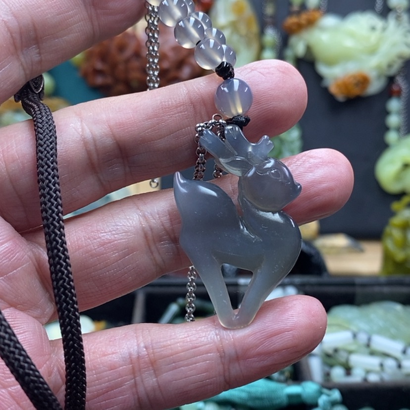 【闪购商品】蛇纹石玉吊坠未镶嵌