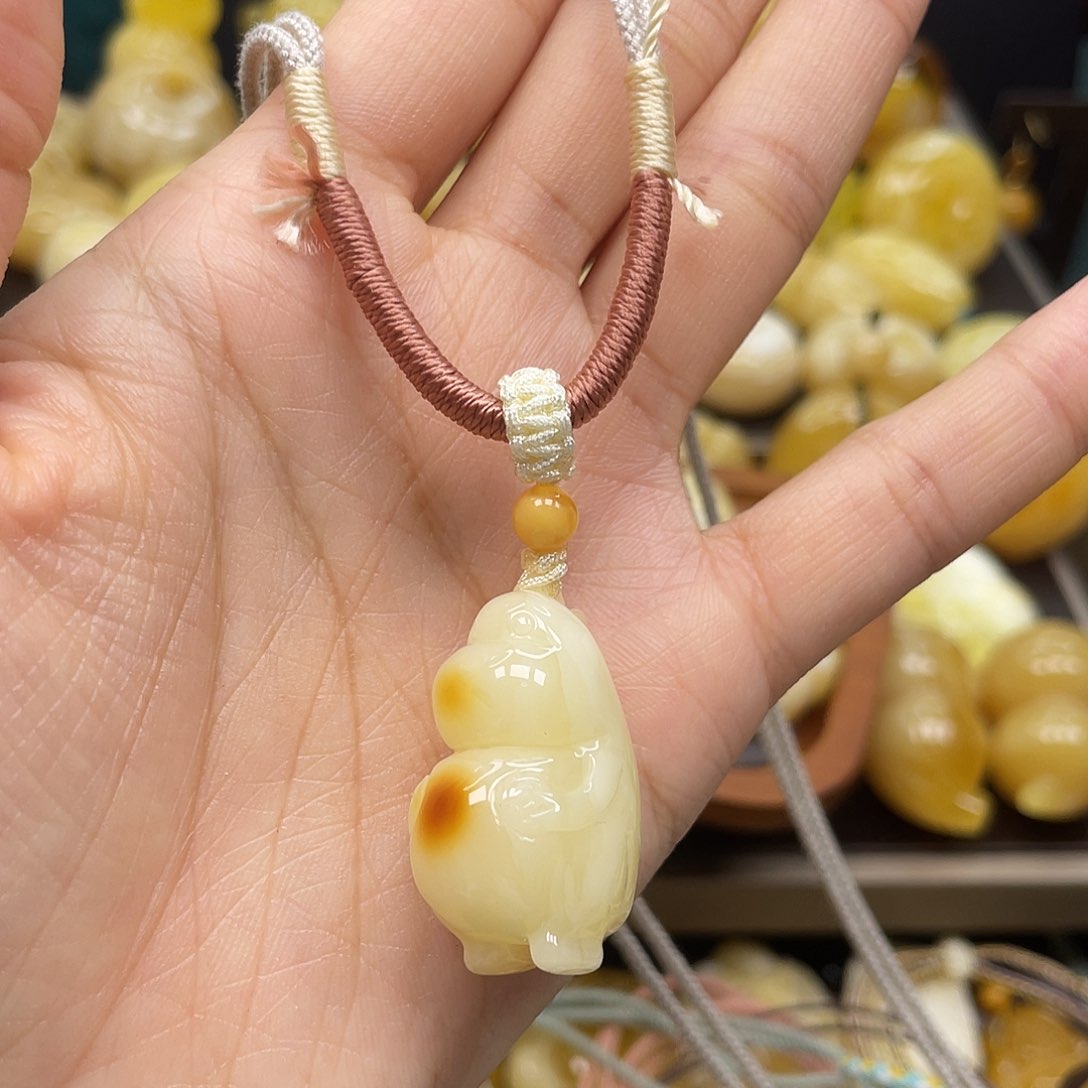 蜜蜡裸石未镶嵌蜜蜡