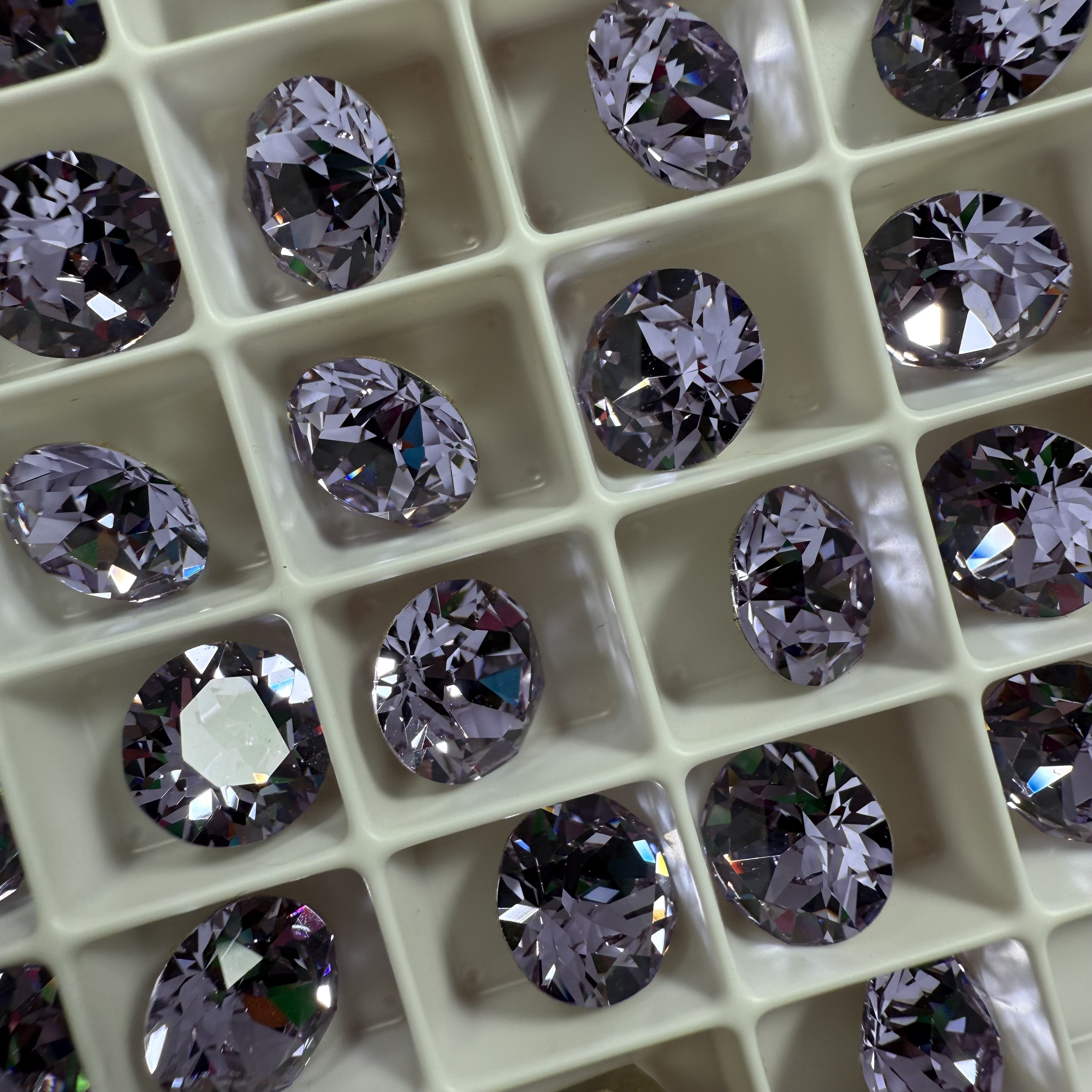 新品 S39 紫色华子美甲钻 十颗价格 美甲饰品