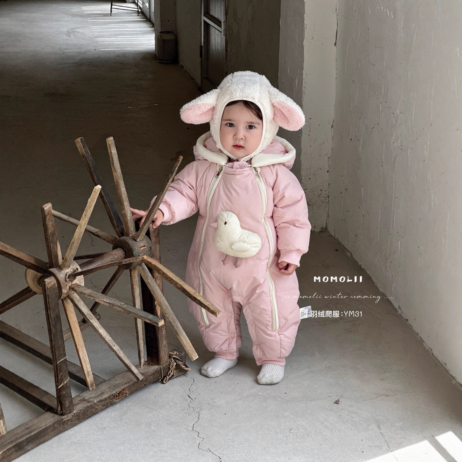 婴儿羽绒服连体衣冬季加厚宝宝白鸭绒卡通小鸡双羽绒服婴幼儿2531