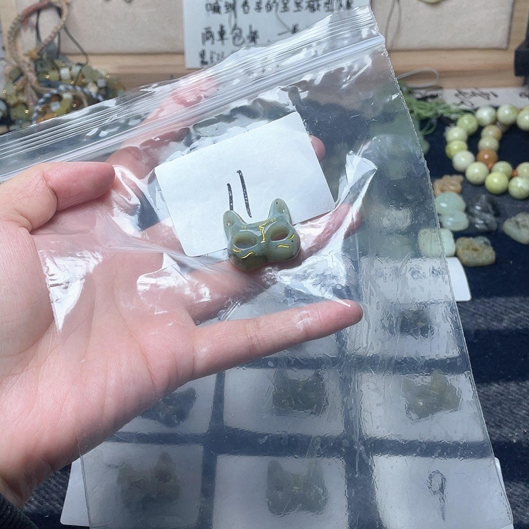 蛇纹石玉颈饰未镶嵌柒*七