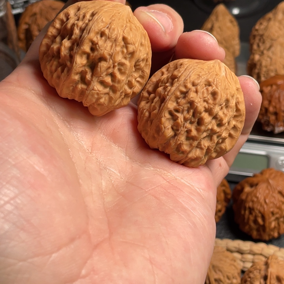 吊坠文玩核桃边肚同尺凹底38+