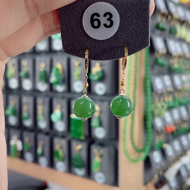 18K金镶嵌和田玉耳饰