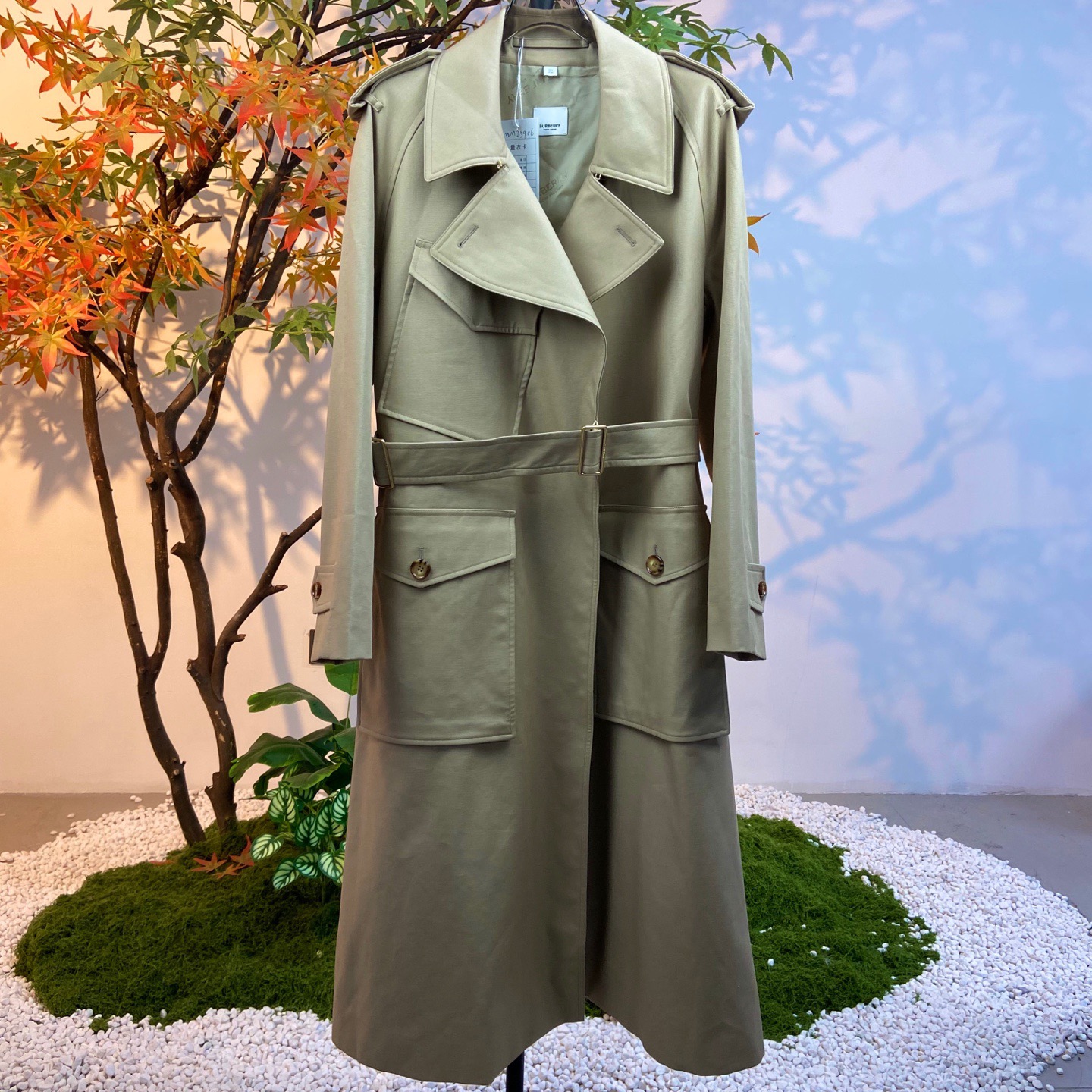 99新 BURBERRY/博柏利 WM25906/UK8/纯色大口袋饰长款风衣