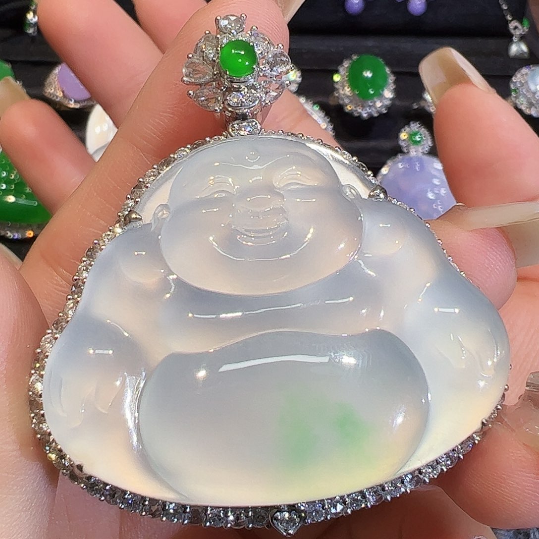 翡翠颈饰18K金镶嵌佛公