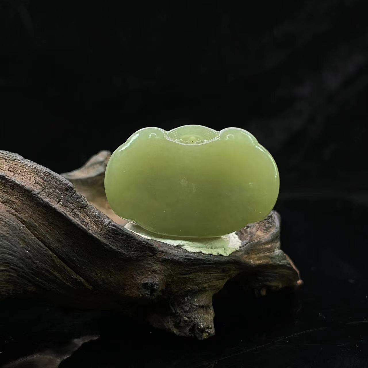 A119 和田玉吊坠 YS831526