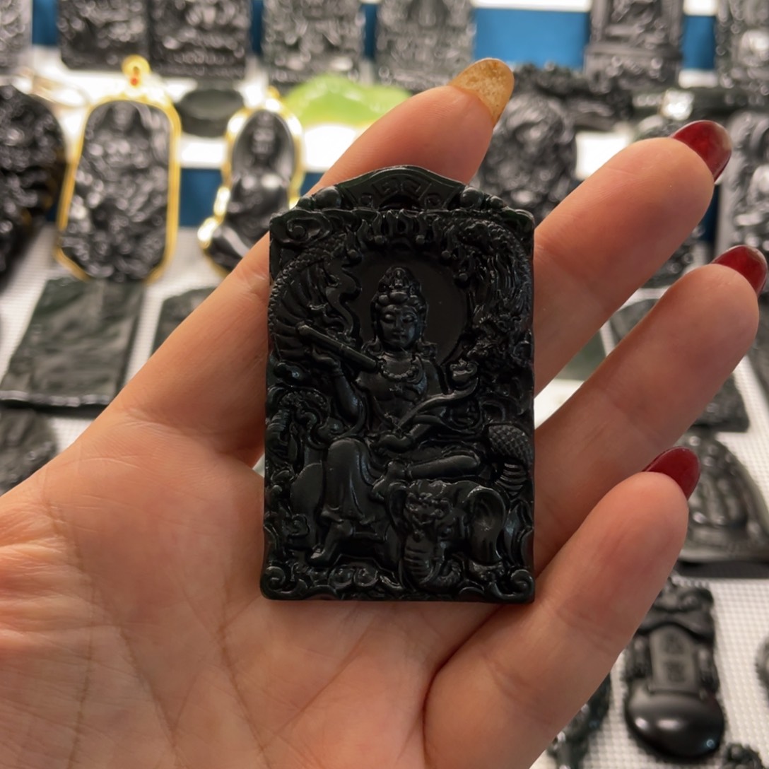 蛇纹石玉吊坠未镶嵌野***哥