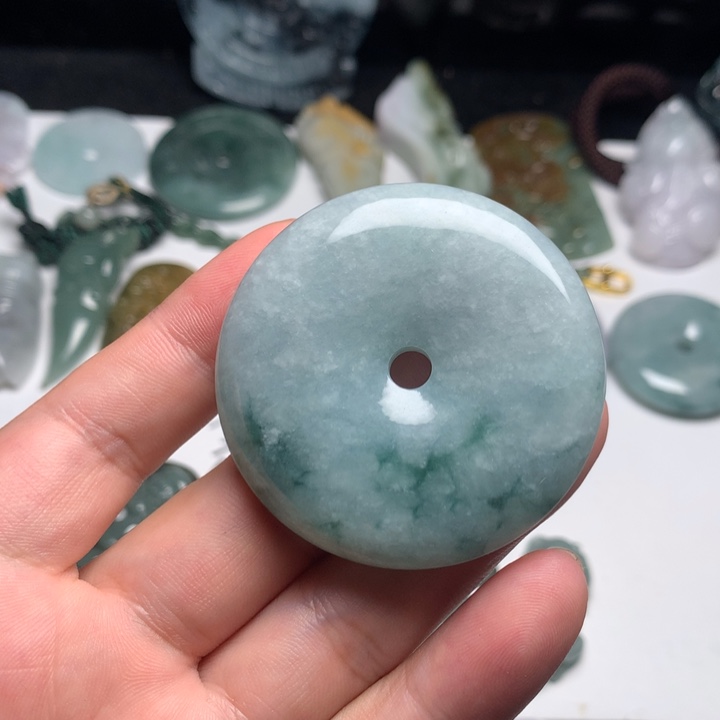 翡翠未镶嵌颈饰扣子17