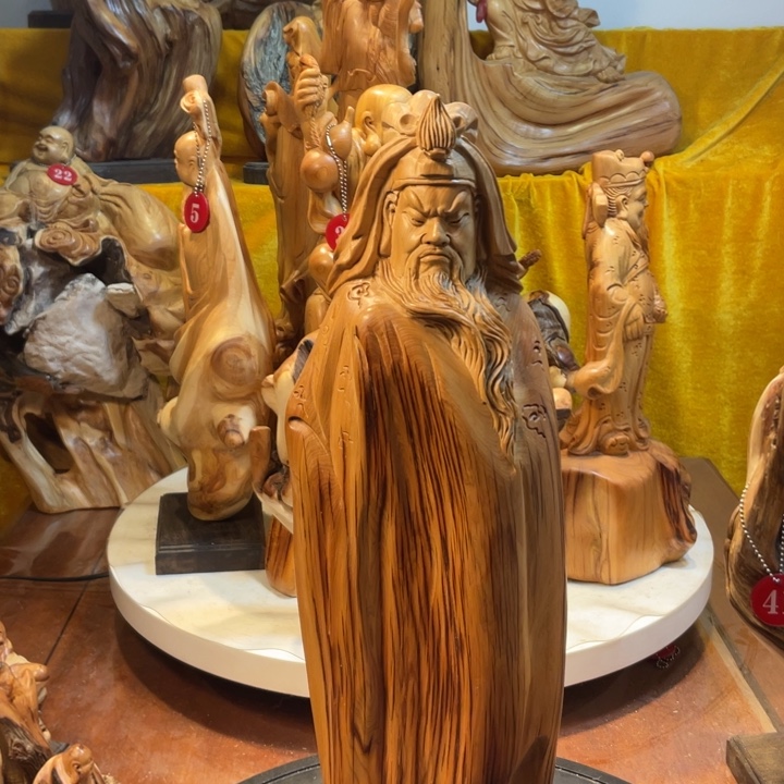 柏木（崖柏）阿*崖柏  关公