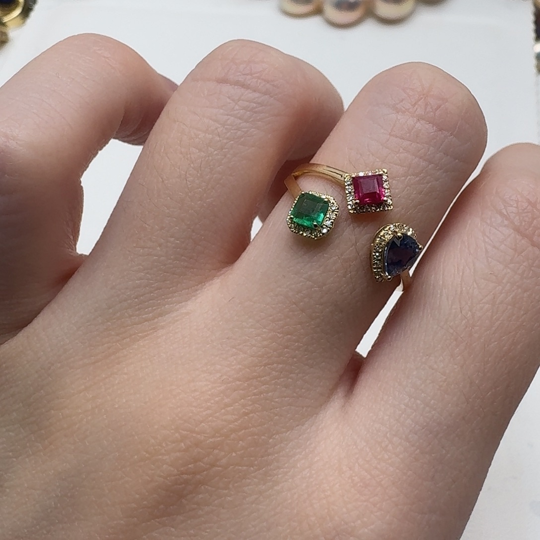 戒指红宝石18K金镶嵌