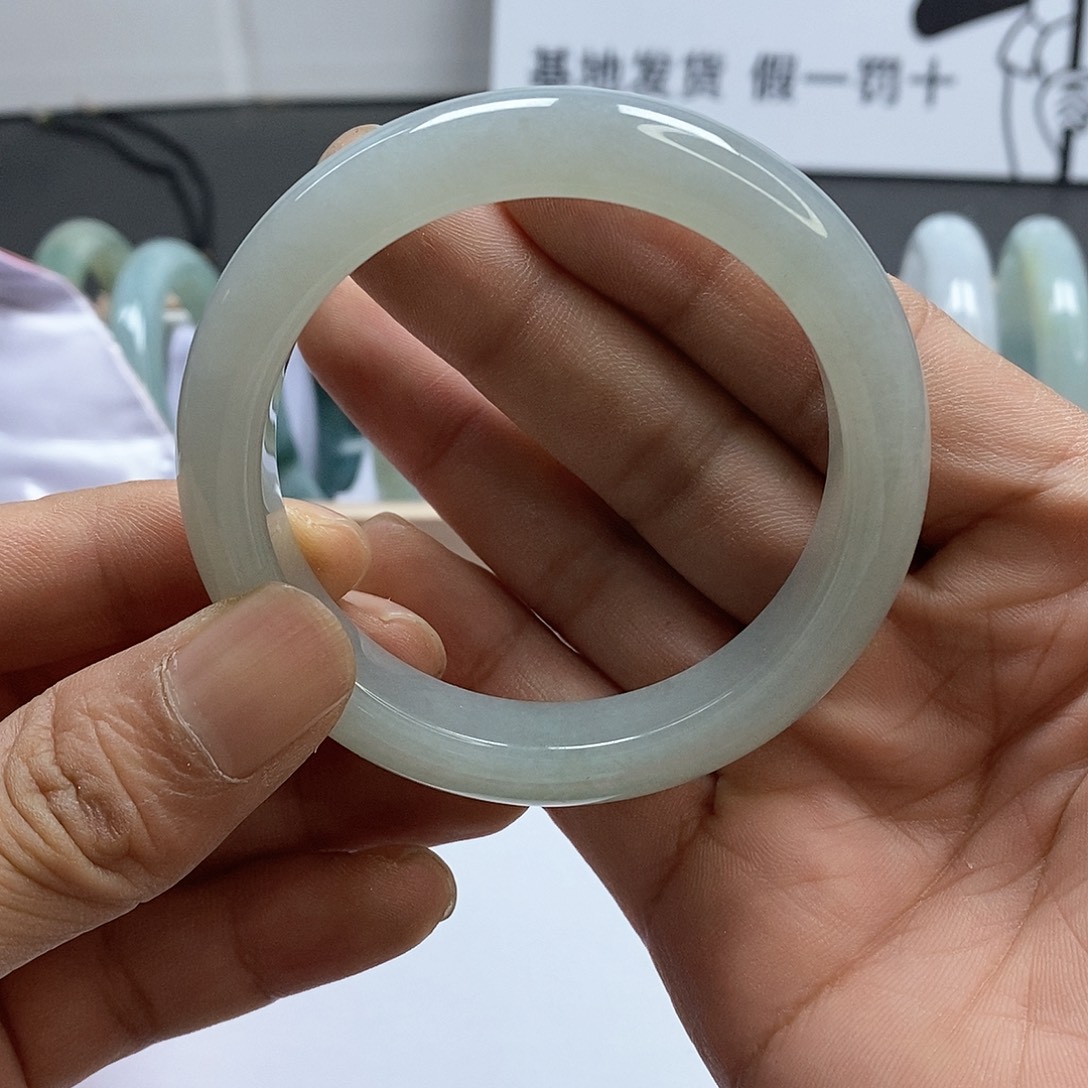 翡翠未镶嵌手镯翡翠手镯