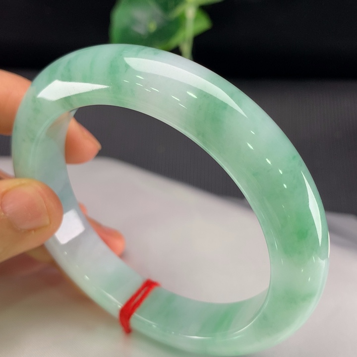 翡翠未镶嵌手镯正圈60-61