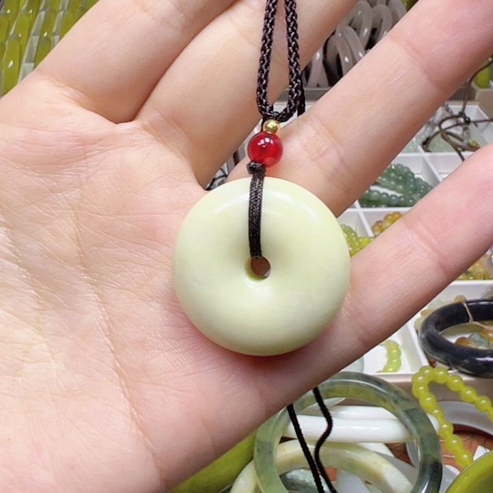 未镶嵌蛇纹石玉手链