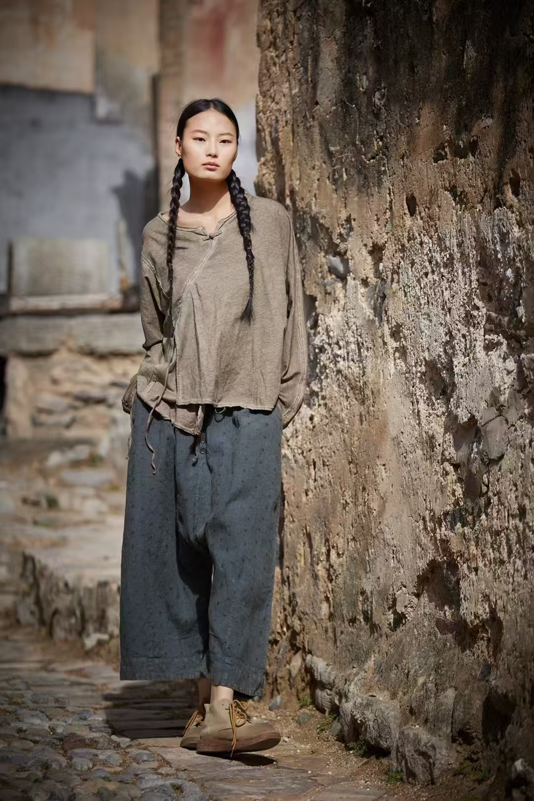 麻衣者复棉麻斑驳套头不规则上衣