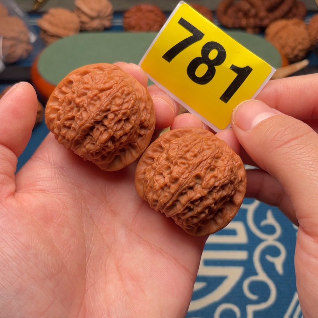 吊坠文玩核桃39血麒麟781号