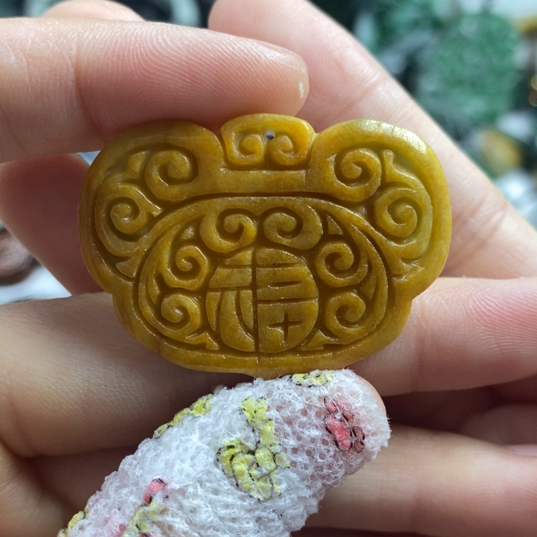 翡翠颈饰未镶嵌吊坠