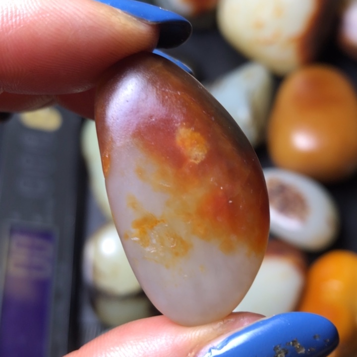 和田玉未镶嵌珠宝奇石