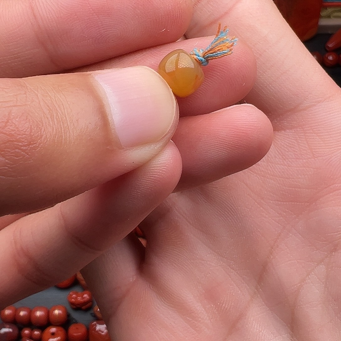 灵***妖南红玛瑙未镶嵌不看福利款