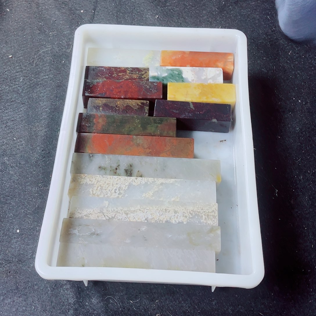 摆件广西桂林鸡血玉，不包邮