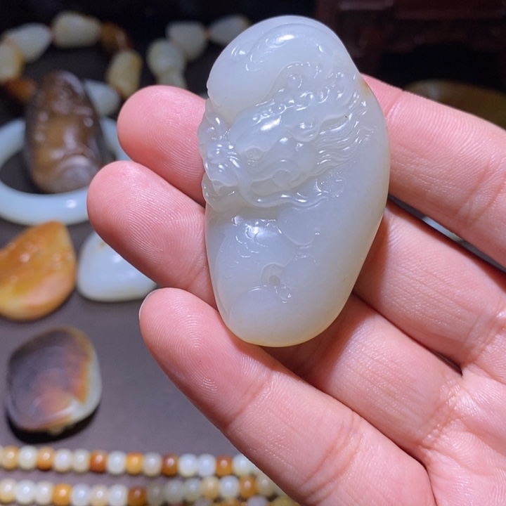 和田玉未镶嵌颈饰