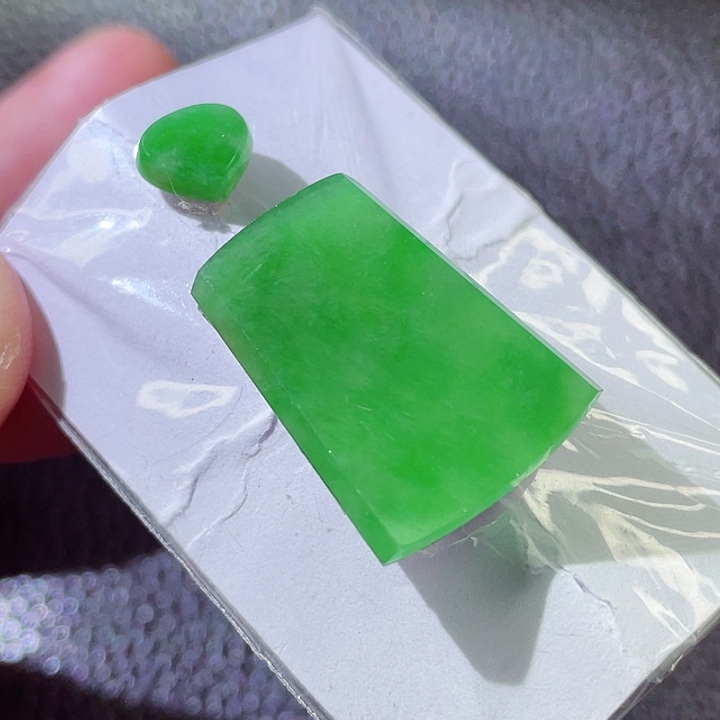 定制翡翠未镶嵌翡翠