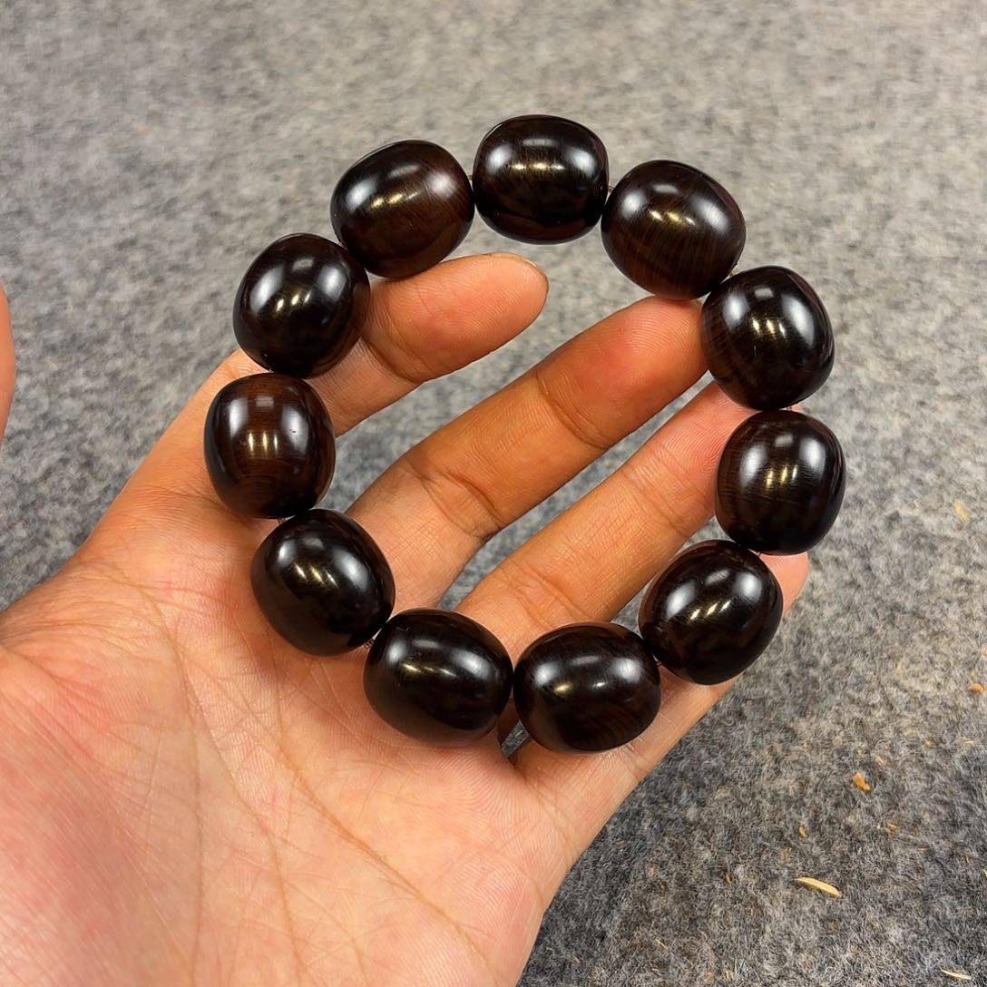 崖柏太行崖柏绿色结油手串五灵脂1.8/2.0收藏品