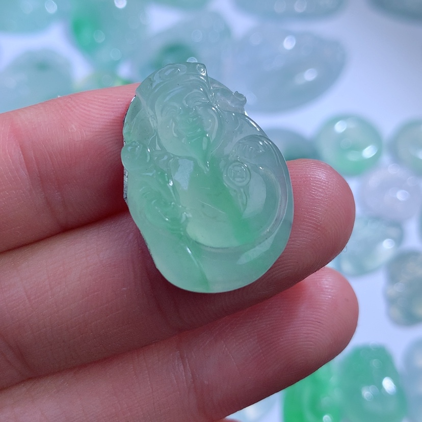 【闪购商品】翡翠颈饰未镶嵌缅甸A货翡翠