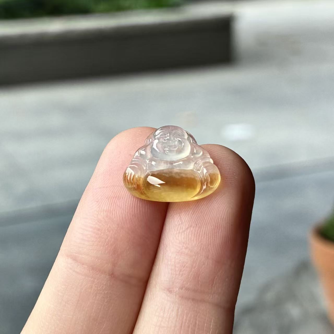 天然a货缅甸翡翠自然光11.5/14.4/3.8，冰黄翡佛公吊坠，质地细腻