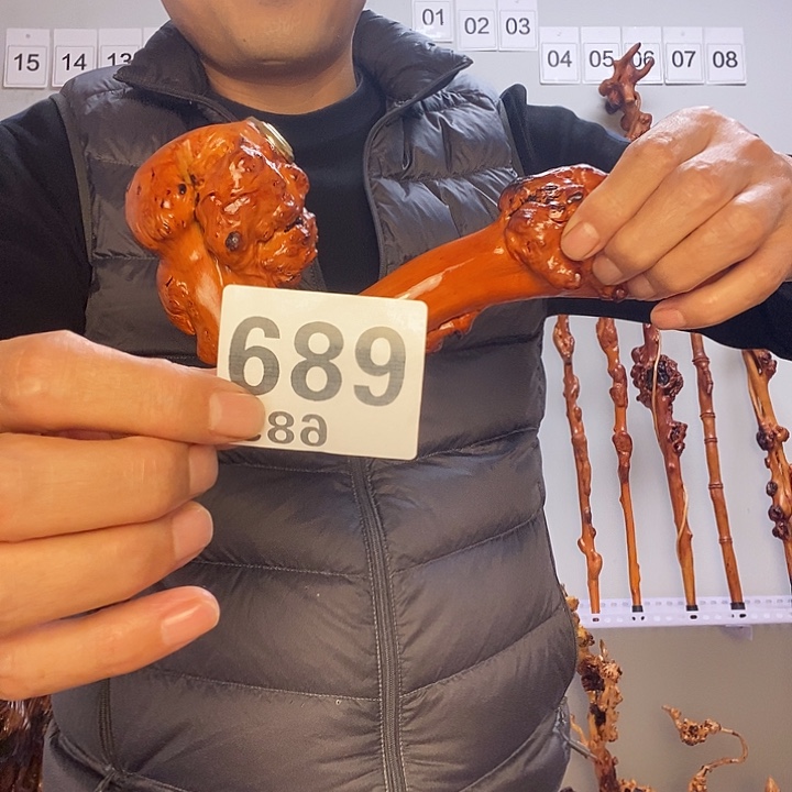 用***2大叶紫檀（黑酸枝木类）