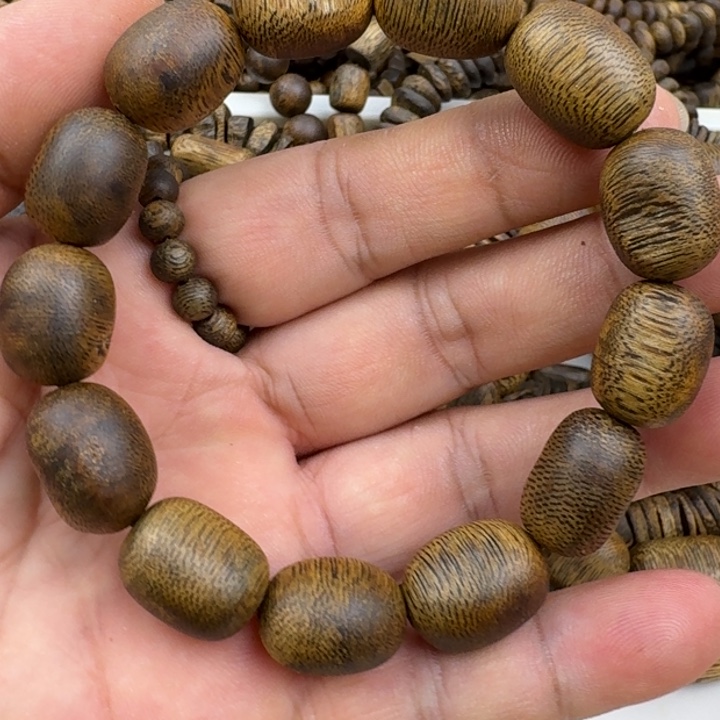 沉香手串金沙叶手串12克加