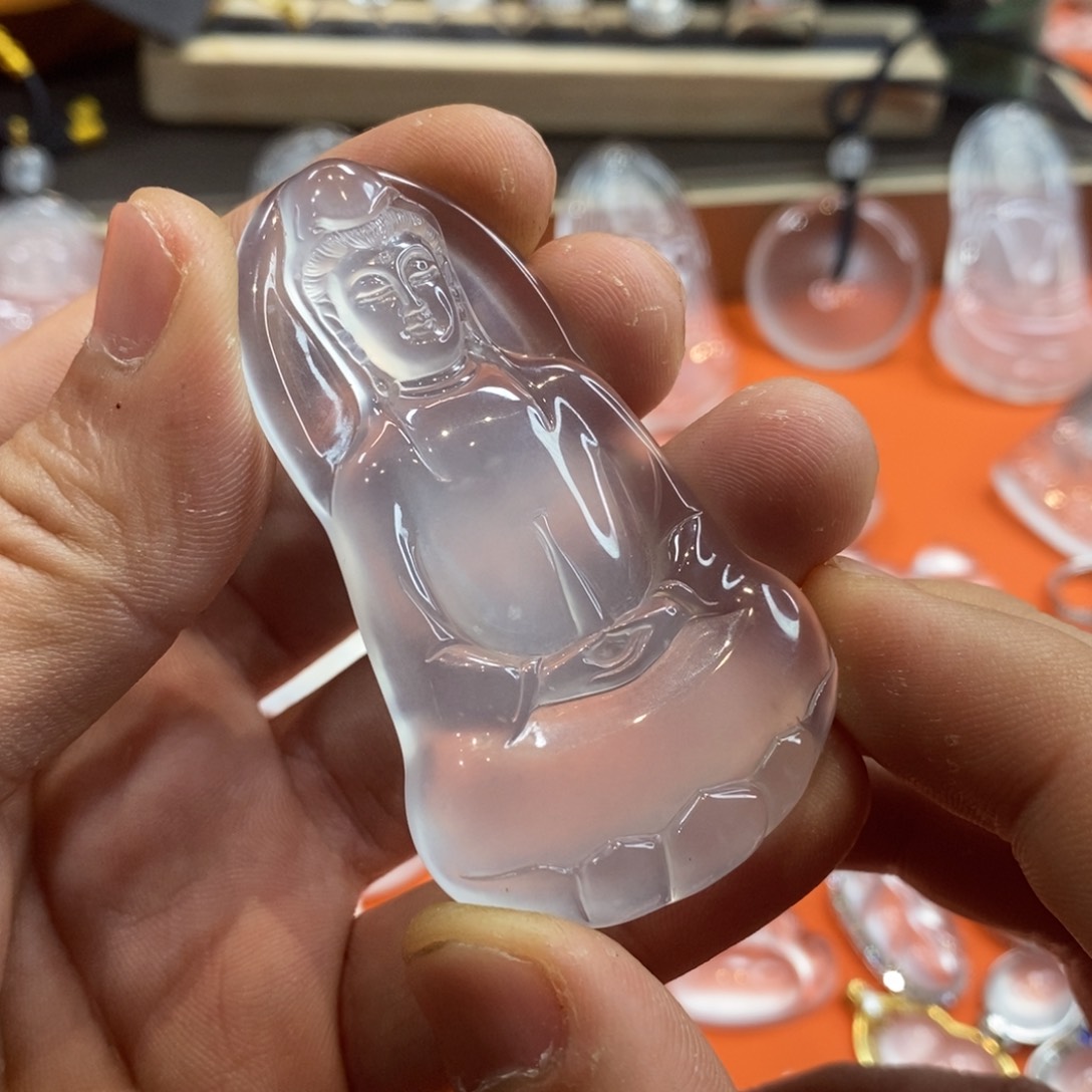 石英质玉吊坠未镶嵌山*1