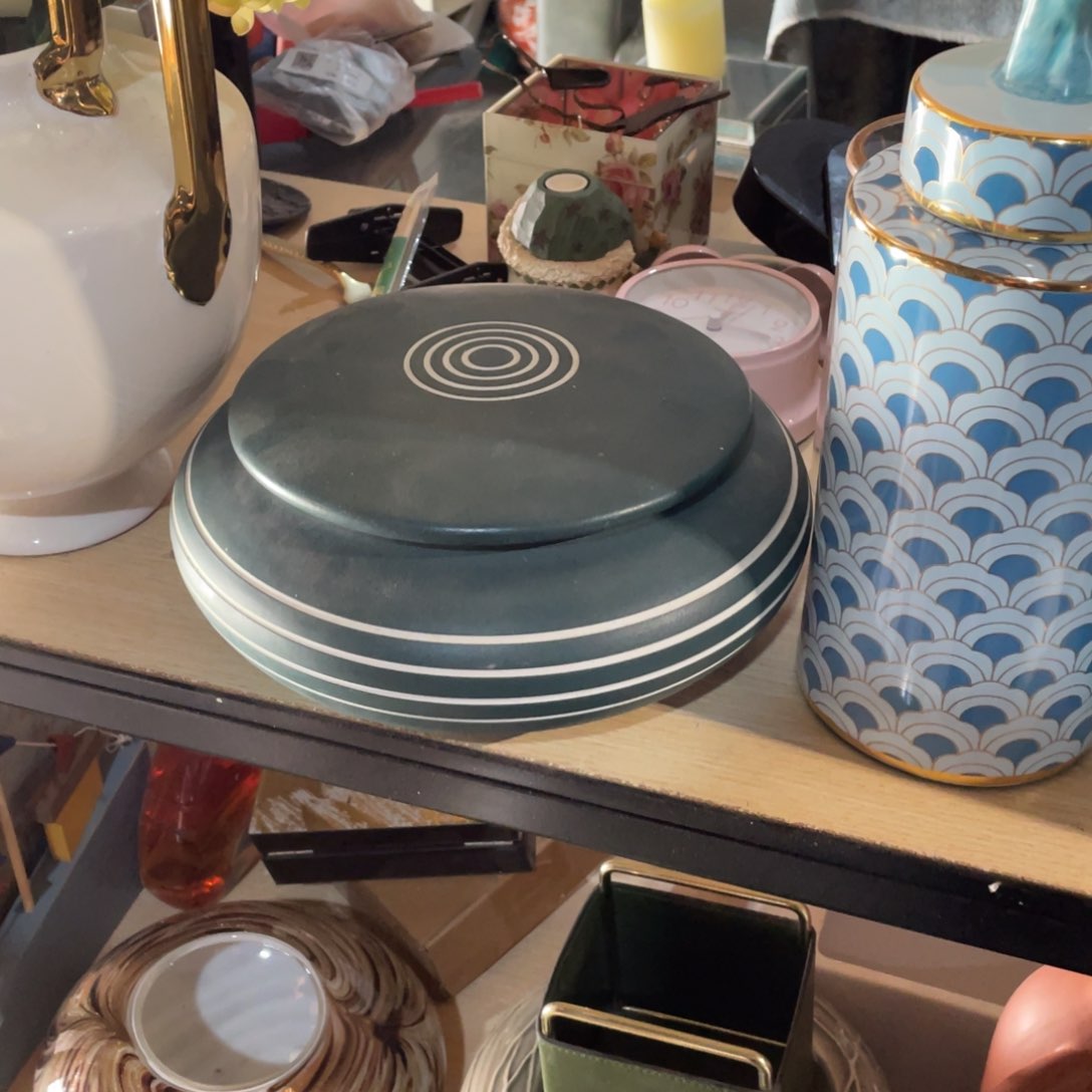 用****1陶瓷花瓶，家居摆件。