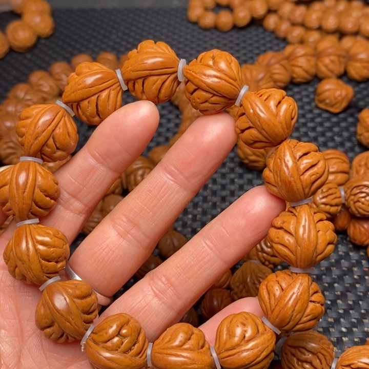 海***大手串桃核龙纹桃核