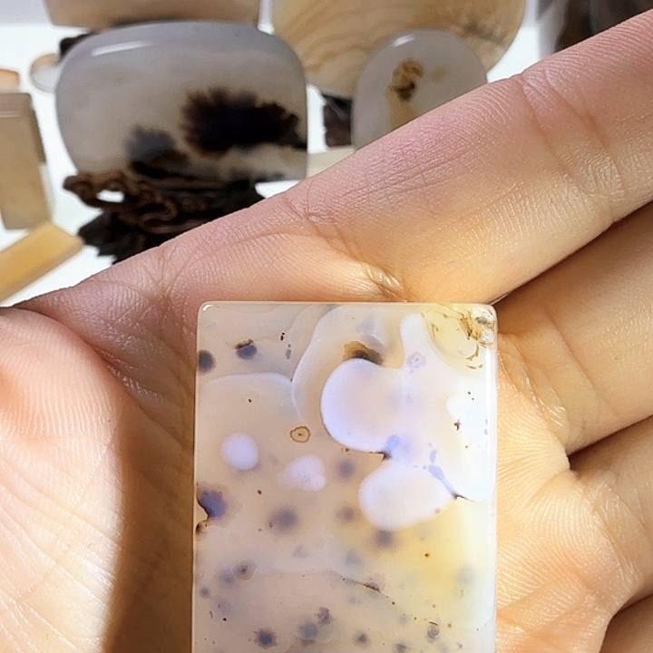 玛瑙/玉髓未镶嵌珠宝半成品