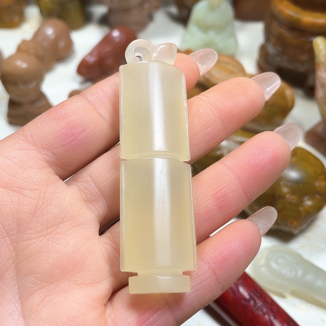 白玉菩提吊坠白玉菩提吊坠