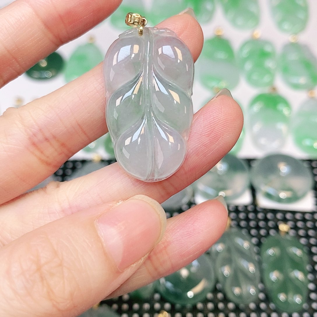 翡翠吊坠(不含链)18K金镶嵌